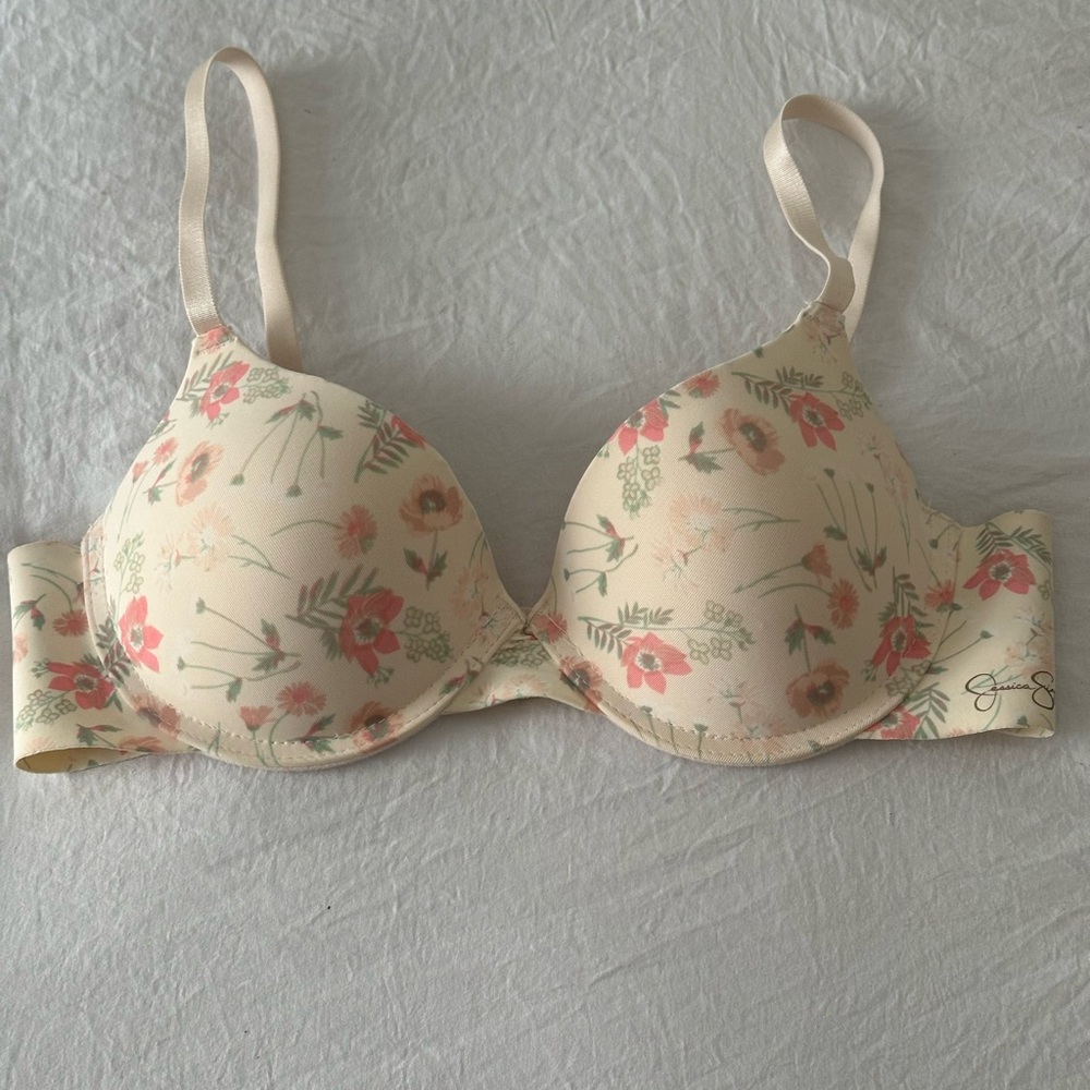 Jessica Simpson Cream Floral Molded T-Shirt Bra